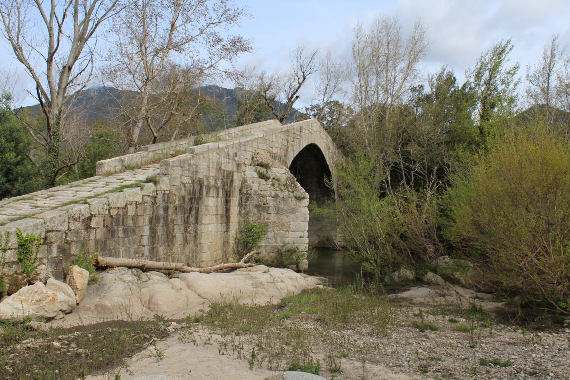 Brücke über den Fluss Rizzanese