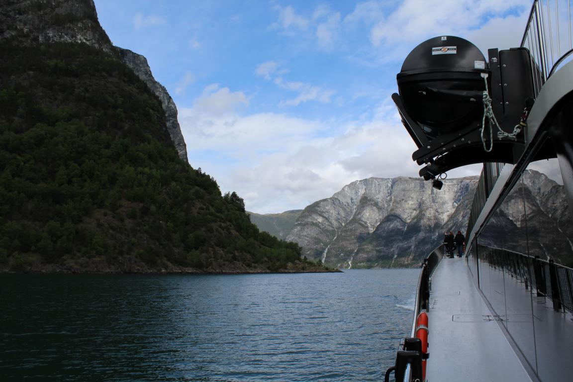 Fahrt durch den Nærøyfjord