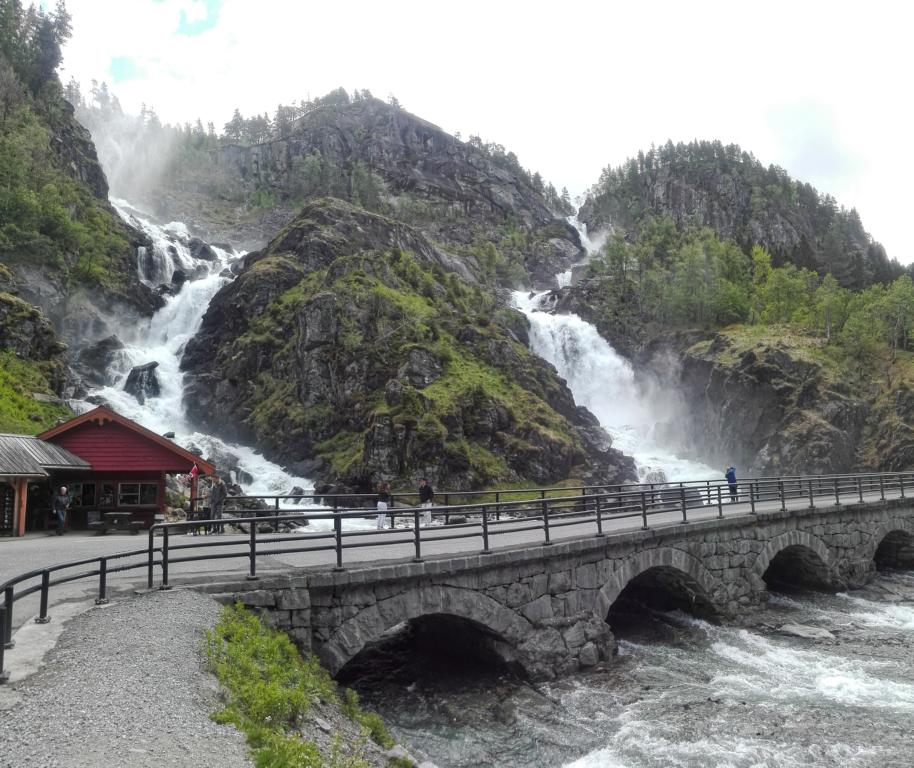 Wasserfall Lätefossen