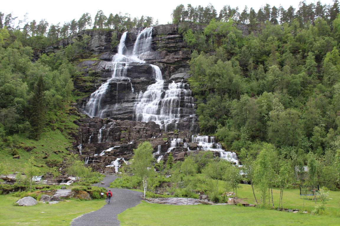 Der Tvindefossen in Südnorwegen