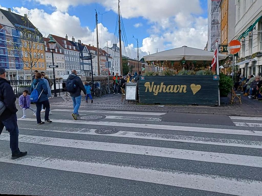 Am 'Nyhavn'