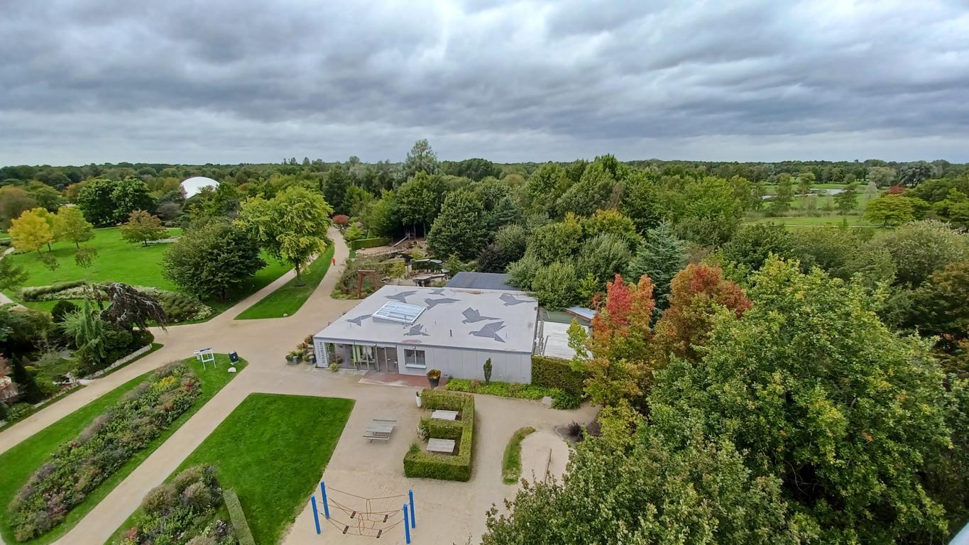 Blick vom Aussichtsturm auf den Park der Gärten Blick vom Aussichtsturm auf den Park der Gärten