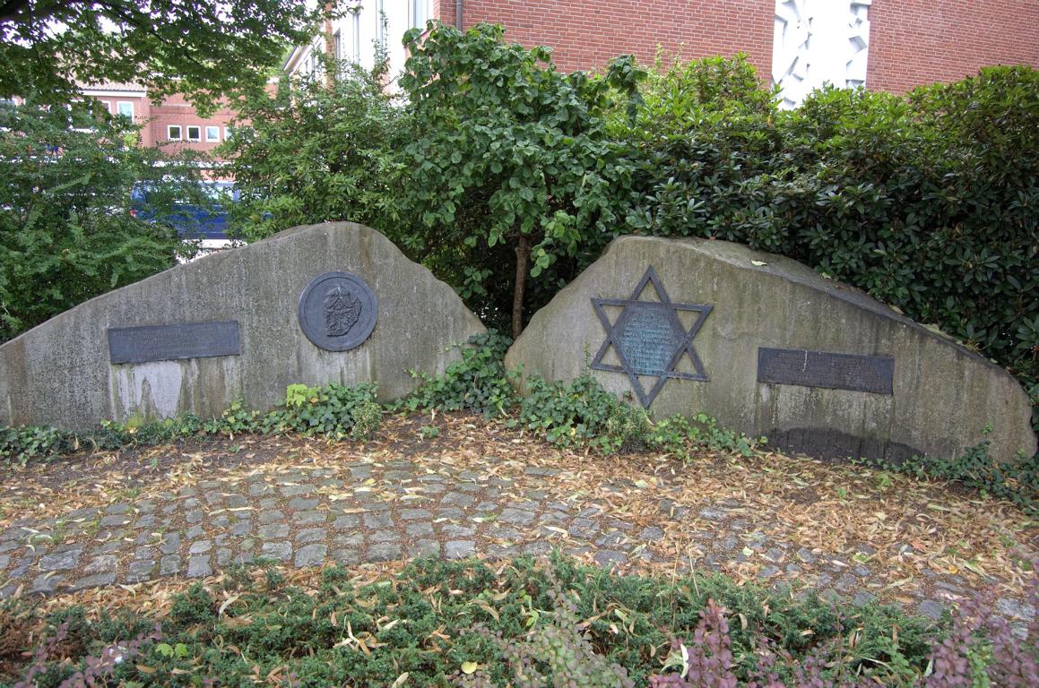 n der jüdischen Gedenkstätte von Meppen n der jüdischen Gedenkstätte von Meppen
