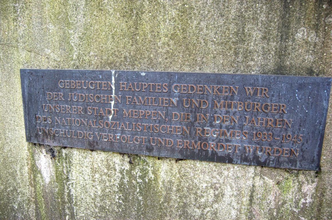 n der jüdischen Gedenkstätte von Meppen n der jüdischen Gedenkstätte von Meppen