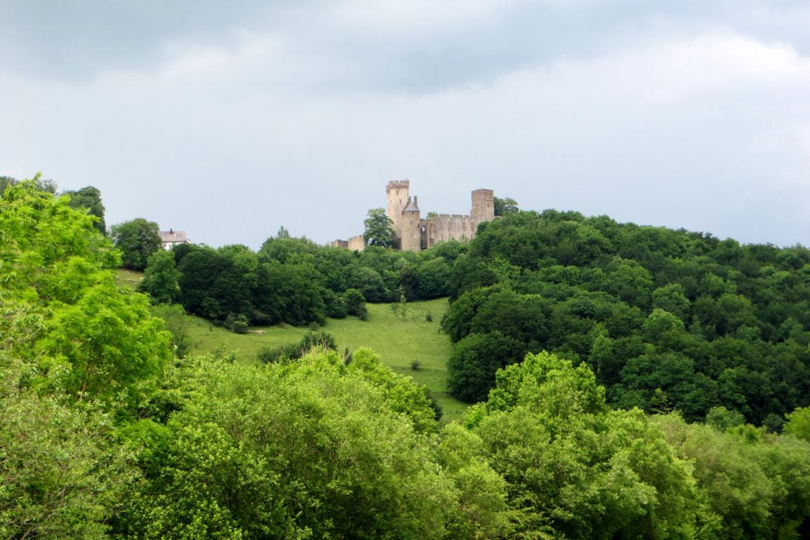 Burg Kasselburg Burg Kasselburg