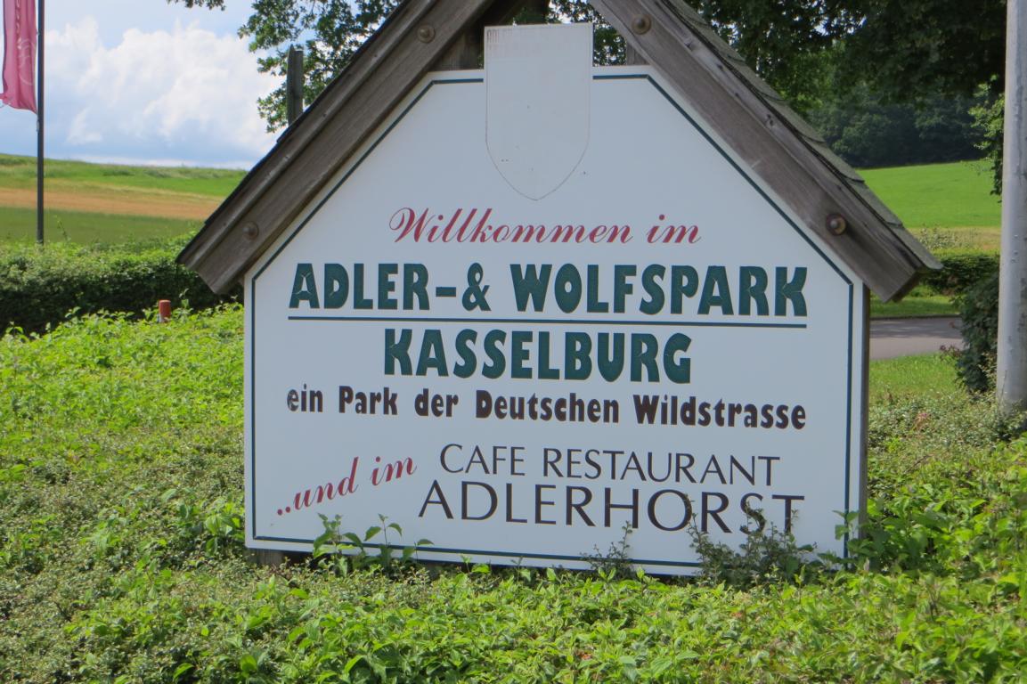 Schild Adler- und Wolfspark Kasselburg Schild Adler- und Wolfspark Kasselburg
