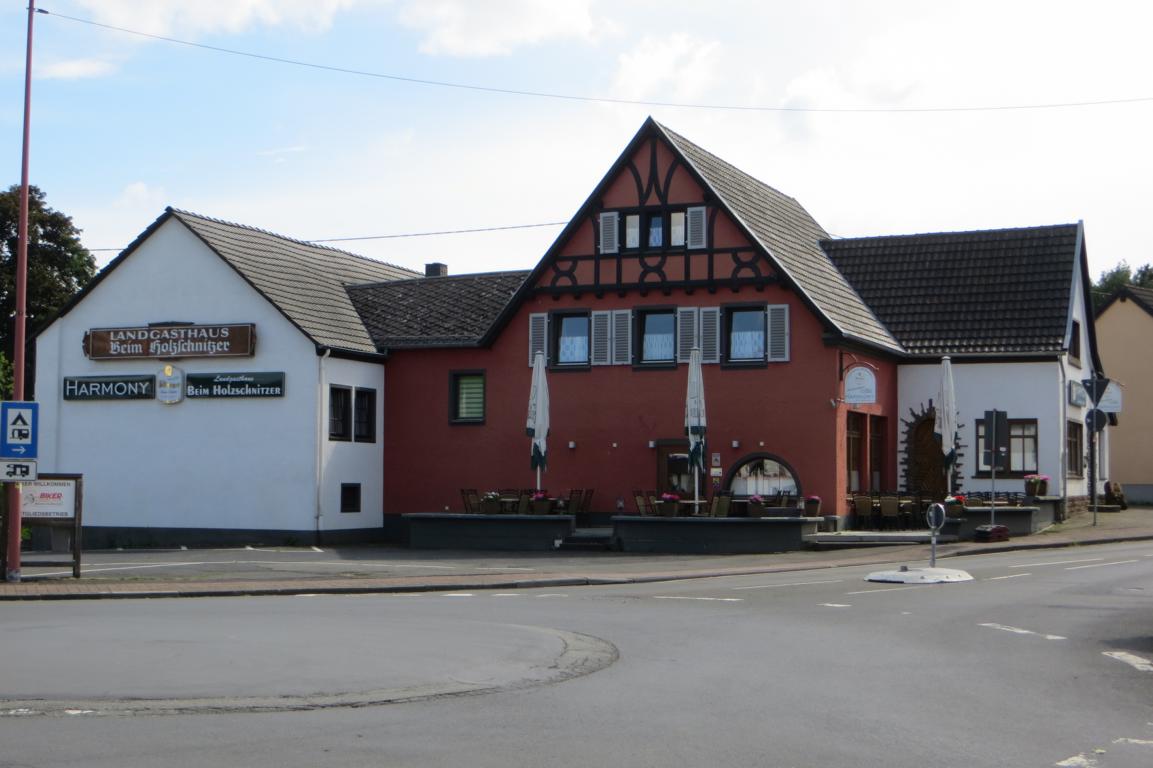 Motorradtreff 'Beim Holzschnitzer' in Dreis-Brück Motorradtreff 'Beim Holzschnitzer' in Dreis-Brück