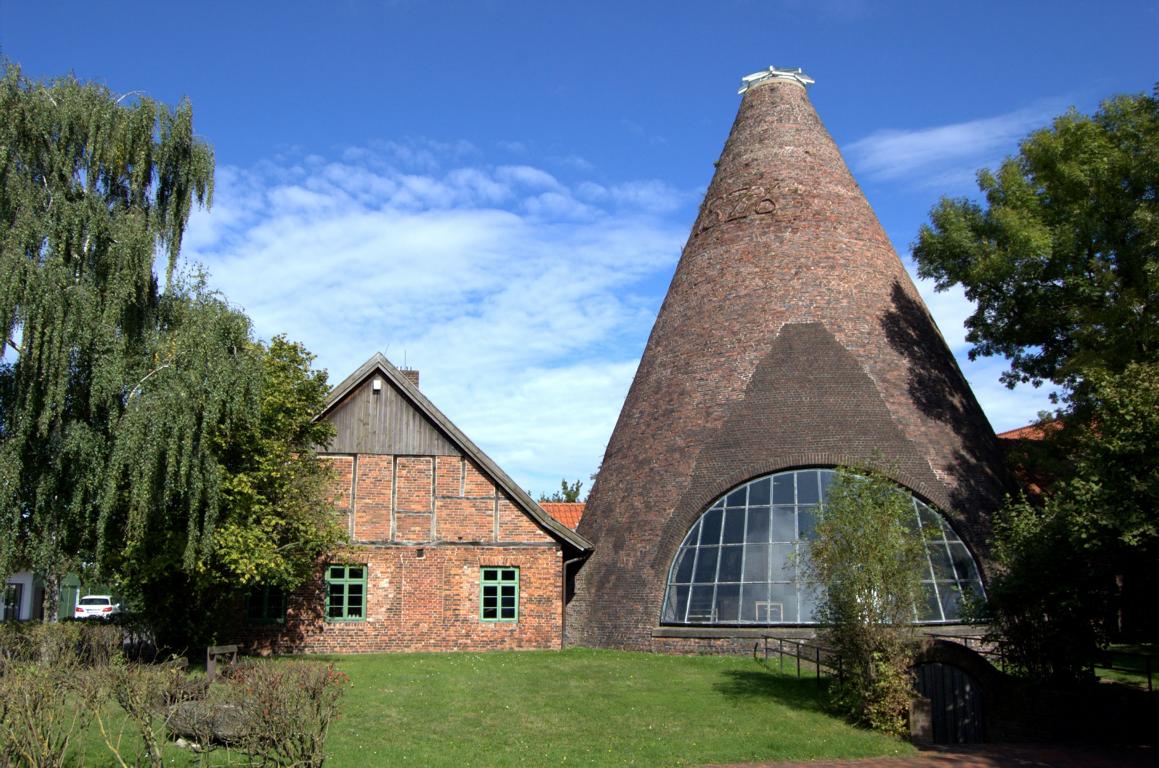 Glashüttenturm der Glashütte Gernheim