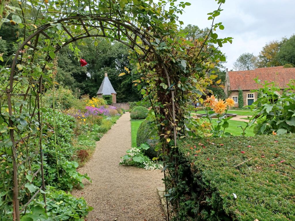 Im Garten von Haus Welbergen