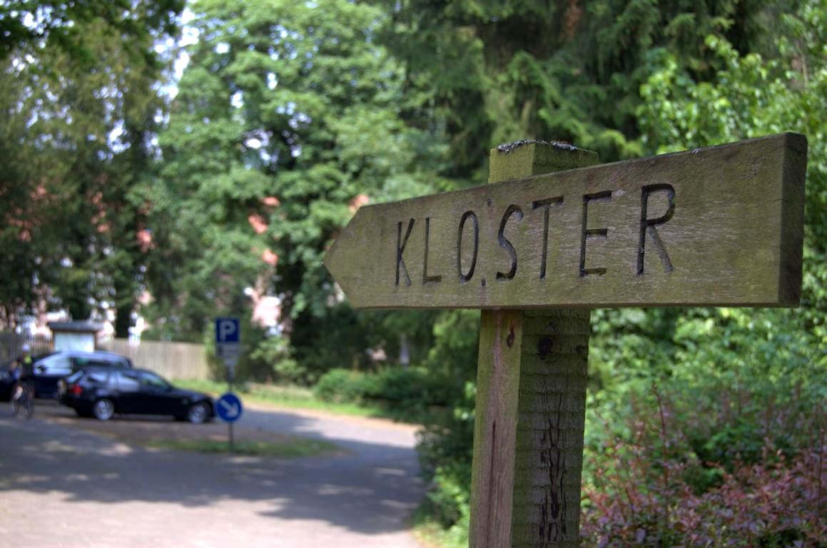 Wegweiser zum Kloster Medingen Wegweiser zum Kloster Medingen