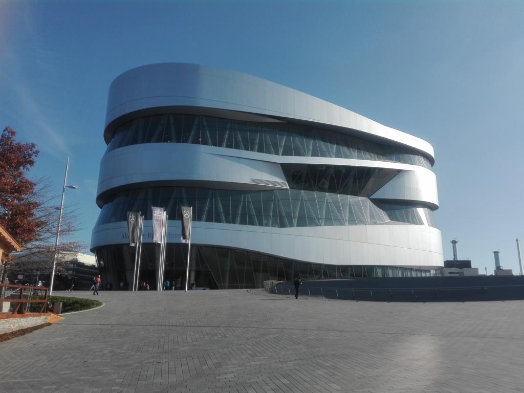 Das Mercedes-Benz Museum Das Mercedes-Benz Museum