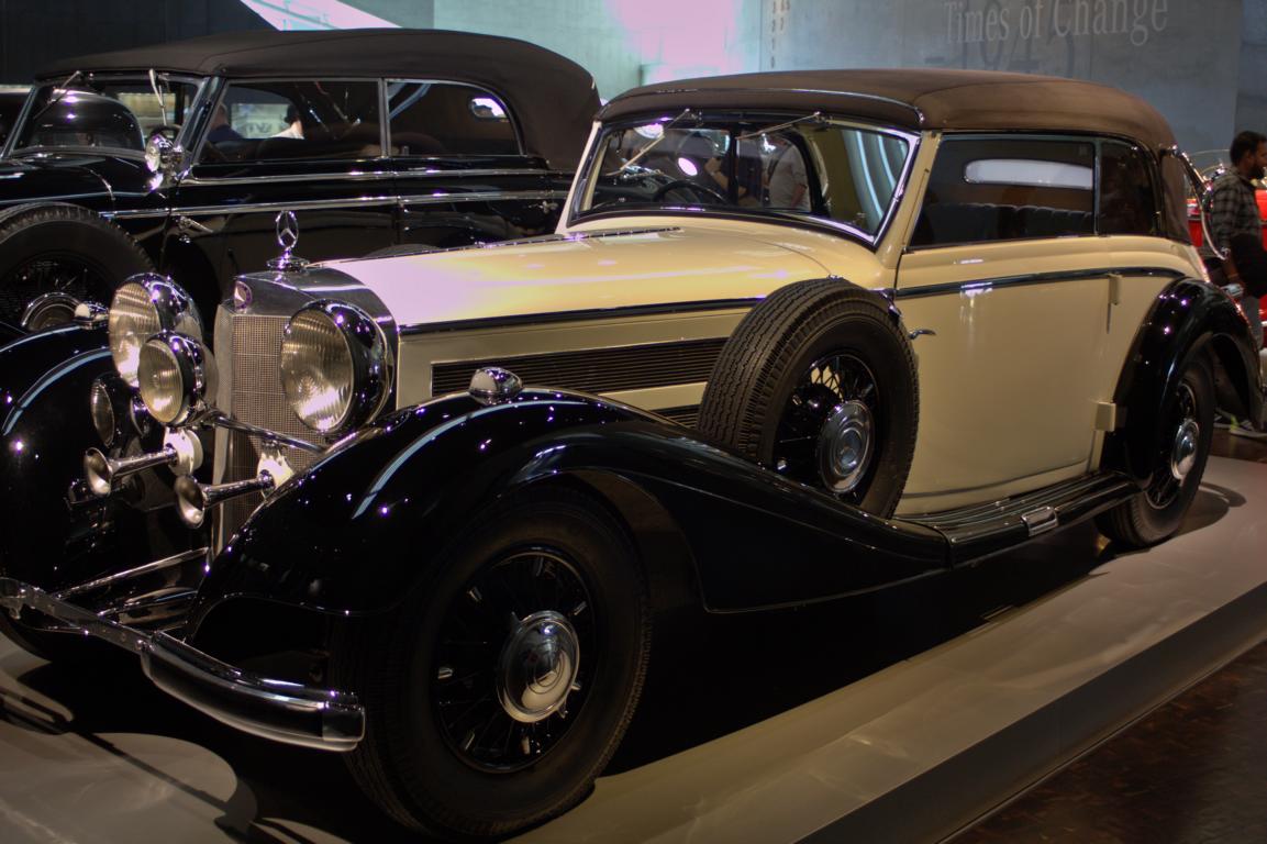 Exponate aus den Jahren 1914 bis 1945 im Mercedes-Benz Museum Exponate aus den Jahren 1914 bis 1945 im Mercedes-Benz Museum