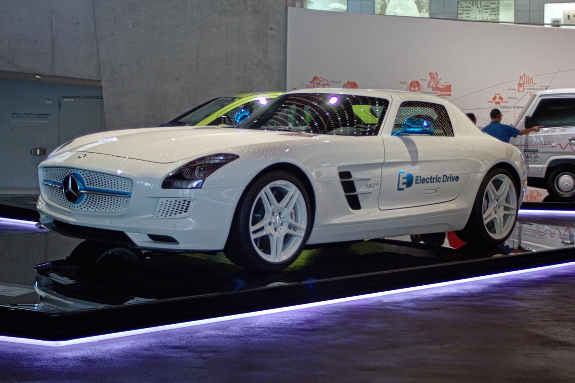 E-Auto im Mercedes-Benz Museum E-Auto im Mercedes-Benz Museum