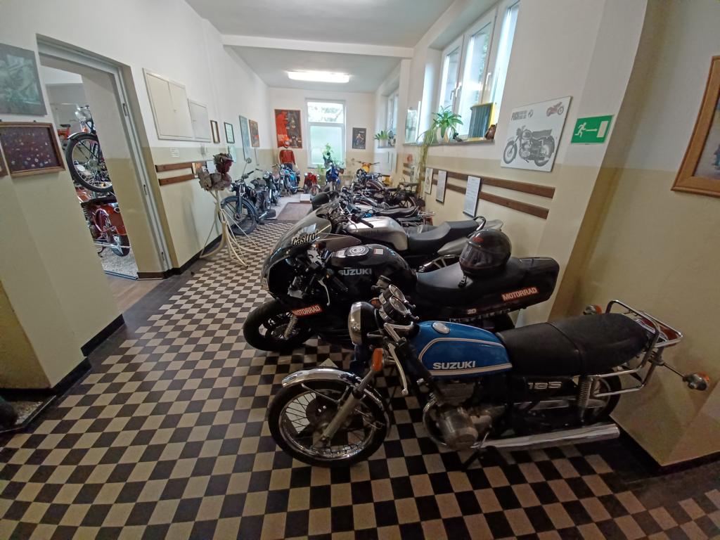 Ausstellungsraum im Motorradmuseum Ibbenbüren Ausstellungsraum im Motorradmuseum Ibbenbüren