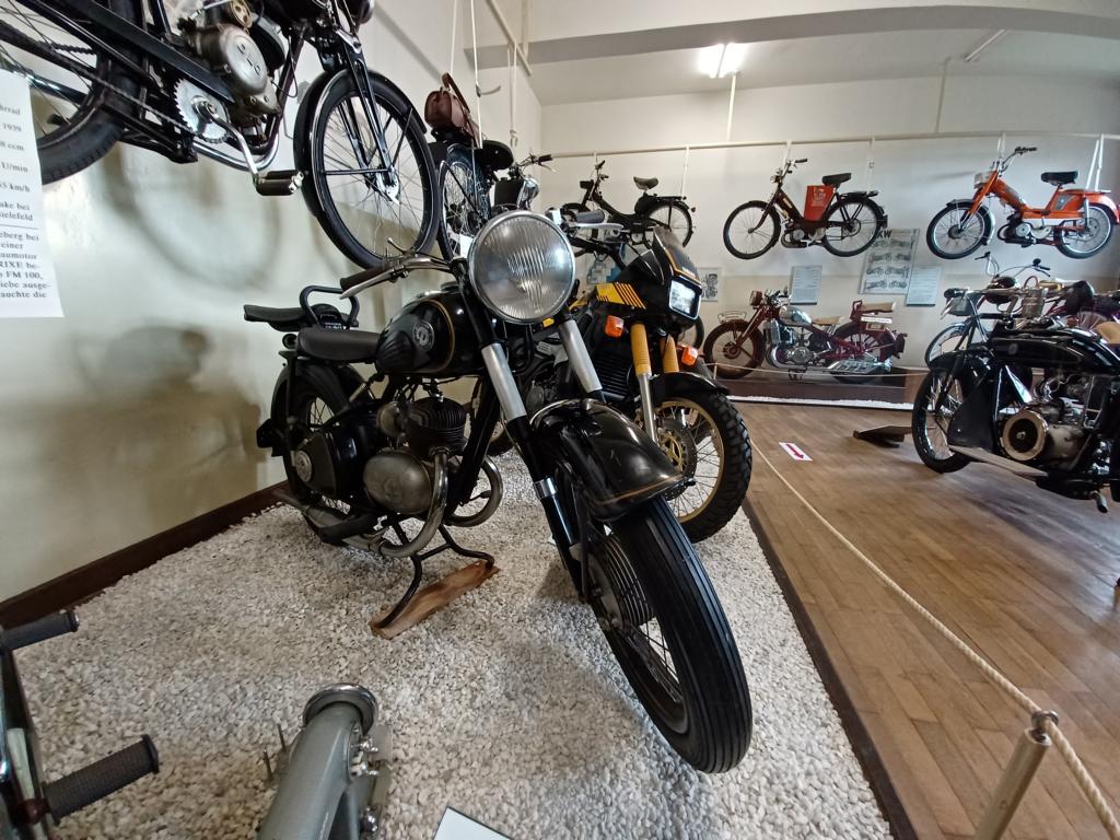Ausstellungsraum im Motorradmuseum Ibbenbüren Ausstellungsraum im Motorradmuseum Ibbenbüren