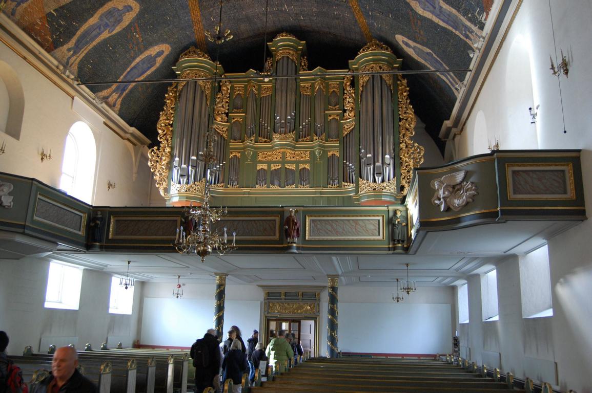 Blick auf die Orgel