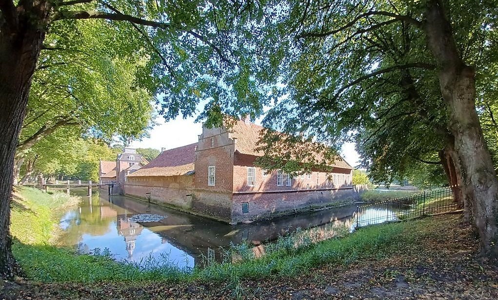 Blick auf Schloss Luetetsburg