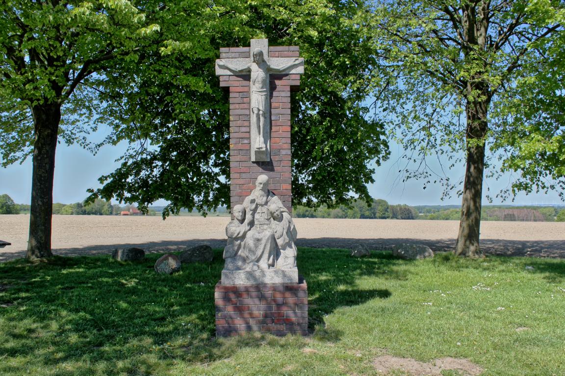 Am Denkmal Ludgeri-Rast