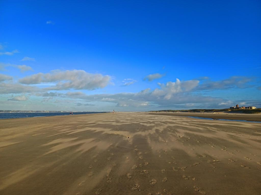 Scheinbar endloser Strand auf Juist Scheinbar endloser Strand auf Juist