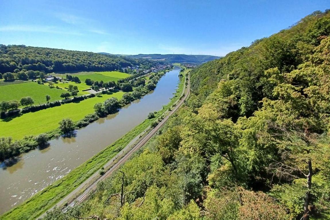 Aussicht vom Weser-Sky-Walk Richtung Würgassen Aussicht vom Weser-Sky-Walk Richtung Würgassen