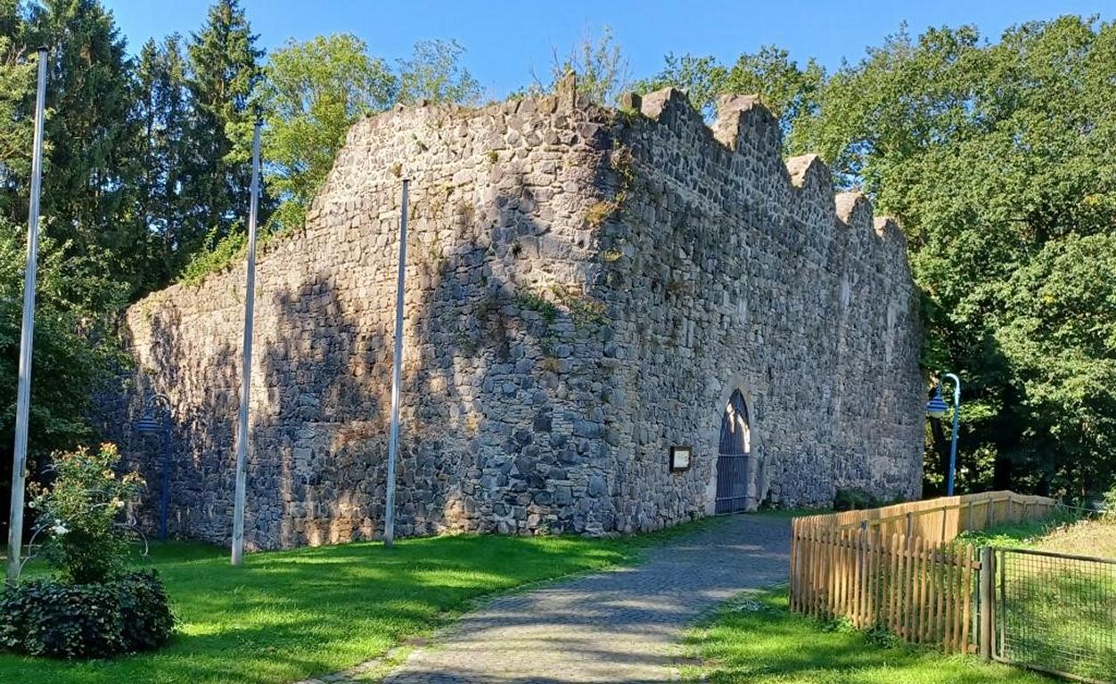 Burgruine Sichelstein Burgruine Sichelstein