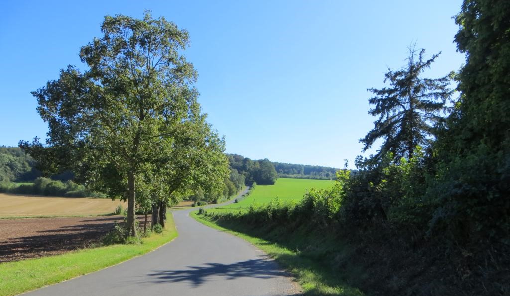 Auf kleinen Straßen durch das Weserbergland Auf kleinen Straßen durch das Weserbergland