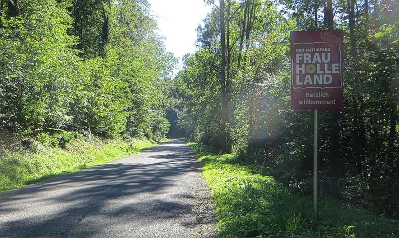 Unterwegs im 'Frau Holle Land' Unterwegs im 'Frau Holle Land'