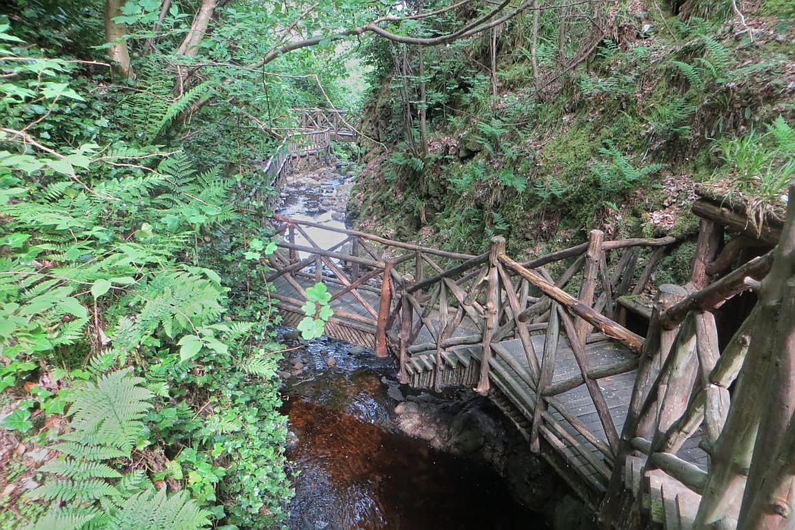 Im Garten der Glen Grant Destillerie