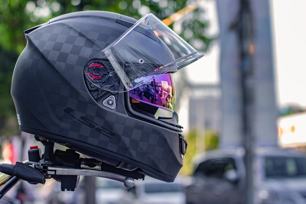 Helm am Lenker Helm am Lenker